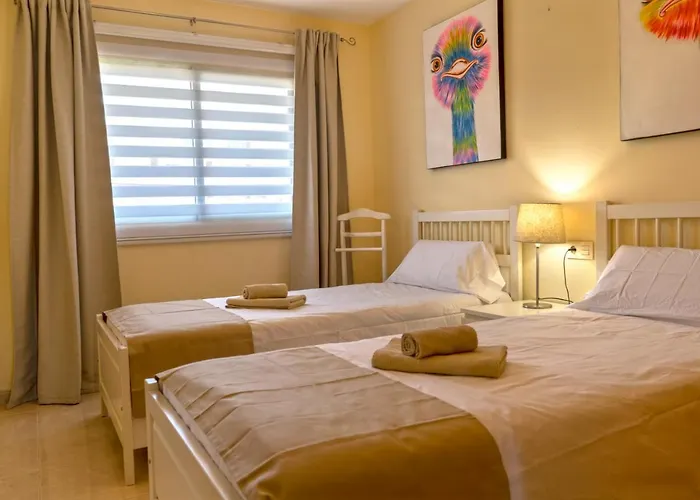 La Perla Beach Apt With Pool