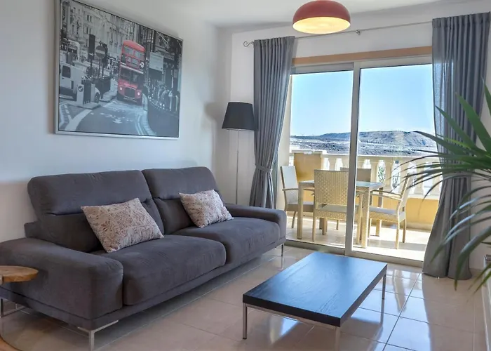 La Perla Beach Apt With Pool